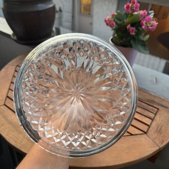 Vintage Clear Crystal Glass Decanter With Diamond Cut Design & Stopper - Picture 4 of 4